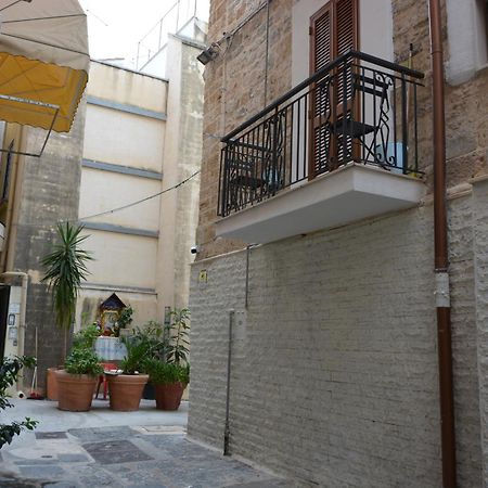 Hotel Dimora Del Carmine Bari Exterior foto